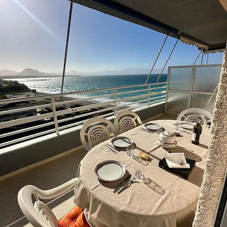 Sea Escape شقة